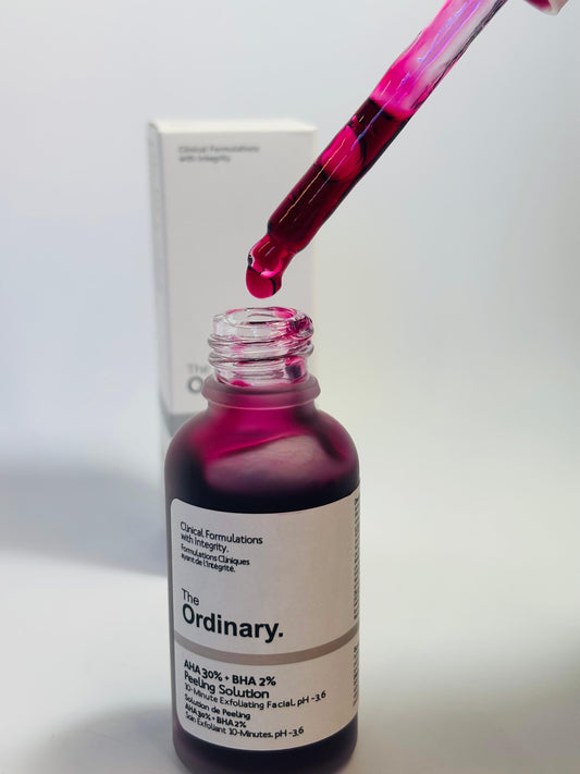 AHA 30% + BHA 2% Peeling Solution bottle front view

The Ordinary Peeling Solution dropper bottle with packaging on light gray background

Close-up of peel texture / liquid surface (if shown)

Peeling Solution bottle with label visible against neutral background

Lifestyle or flat lay image of AHA-BHA exfoliating serum