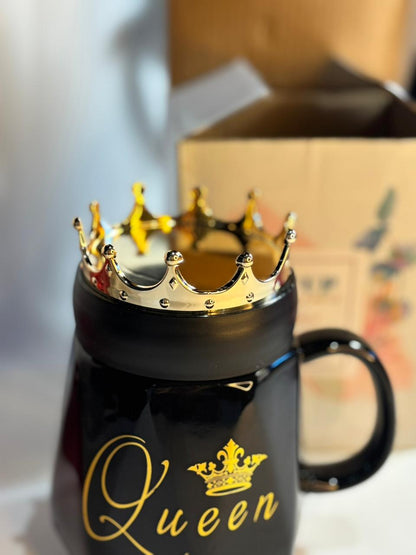 “Elegant ceramic Queen coffee mug with golden crown lid, ideal for birthday or anniversary gifts.”